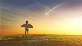 2021前迎來人生逆轉勝星座。（圖／翻攝自艾菲爾臉書）