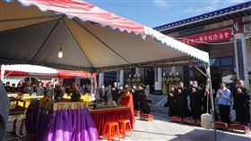 古寧頭戰役71年  金防部法會向英靈致敬緬懷71年前古寧頭戰役犧牲奉獻的烈士，陸軍金門防衛指揮部26日在太武山忠烈殿悼念陣公亡將士，並舉行紀念法會，向犧牲的先烈英靈致敬。中央社記者黃慧敏攝  109年10月26日