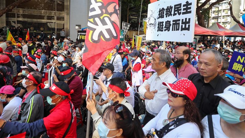 NCC接受陳情信！場外秒爆衝突