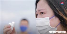 哭了！家人拆星馬海峽2百天沒見　遊艇載到國界隔海對視（圖／新加坡聯合早報授權使用）