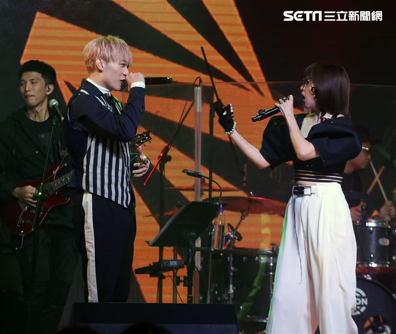 徐若瑄音樂分享會嘉賓熊仔、NU zone。（記者邱榮吉/攝影）