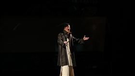 第3屆戲曲夢工場　好劇團「杜子春」12月搬演2020第3屆「戲曲夢工場」11月21日起將推出6檔新作，其中好劇團的「杜子春」，以杜子春求道的故事為本，透過光影拼貼畫面的形式，探討傳統故事不同面向，12月將在台灣戲曲中心搬演。（國立傳統藝術中心提供）中央社記者陳秉弘傳真　109年10月27日