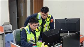 花蓮分局菜鳥警　首次執勤抓通緝立功（圖／翻攝畫面）