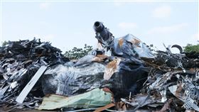 國軍第三作戰區實施戰備任務訓練，將CM11戰車隱身於無型。（記者邱榮吉/桃園拍攝）