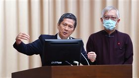 梁永斐任國美館長  李永得：考量行政協調能力文化部長李永得（左）28日在立法院教育及文化委員會受訪時表示，任命國父紀念館長梁永斐（右）接任國美館長考量行政協調能力，梁永斐是第一人選。中央社記者王騰毅攝  109年10月28日