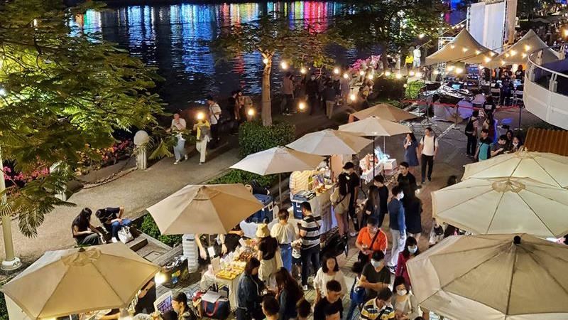 高雄「愛河啤酒花園」享受微醺氛圍