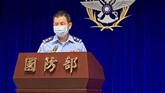 飛官墜海殉職　F-5型機全面停飛