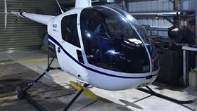 陳姓地主將R22直升機藏在桃園龜山鐵皮屋內（圖／翻攝畫面）