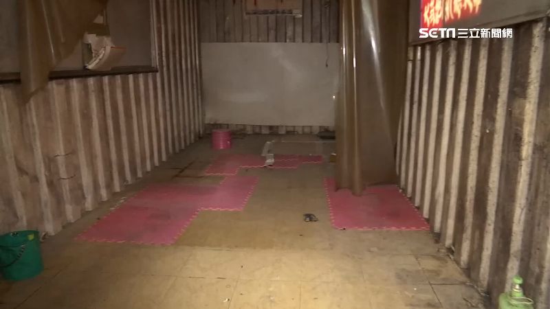 蝸居又現！貨櫃隔1.5坪組給20人