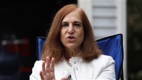 葛來儀：拜登若當選美台交往轉低調  但簽FTA機率增華府智庫「戰略暨國際研究中心」（CSIS）中國權力專案主任葛來儀（圖）認為，不論是誰贏得11月3日美國大選，美方都會持續對台軍售；若是民主黨總統候選人拜登勝選，美台交往可能轉為低調，但簽署FTA機率反而較高。中央社記者徐薇婷華盛頓攝  109年10月30日