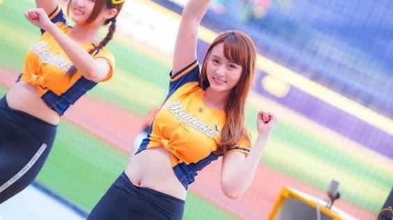 女神M屬性發作　司機願為她吃狗飼料