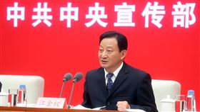 江金權升任中共中央政策研究室主任江金權30日首度以中央政策研究室主任的身分公開亮相，這代表中央政治局常委王滬寧已經卸下將近18年的主任一職，由江金權升任。圖為2019年11月1日，江金權出席四中全會發布會。（中新社資料照片）中央社　109年10月30日