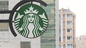 修女,星巴克,萬聖節,扮裝。（圖／翻攝自Dcard）