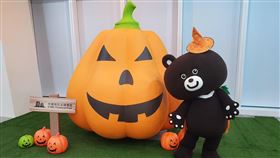 中信,萬聖節,中信金融園區,露天電影院,職棒總冠軍賽(中信提供)