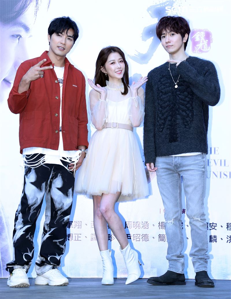 賀軍翔、邵雨薇、陳璽安出席「天巡者」見面會。（記者邱榮吉/攝影）