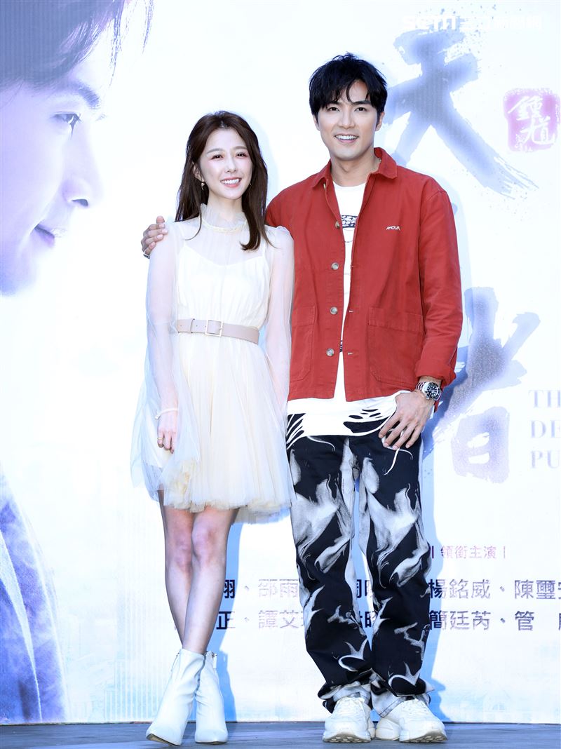 賀軍翔、邵雨薇出席「天巡者」見面會。（記者邱榮吉/攝影）
