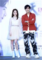 賀軍翔、邵雨薇出席「天巡者」見面會。（記者邱榮吉/攝影）