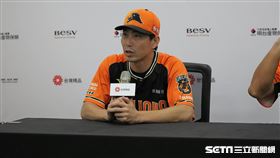 ▲台灣大賽首戰賽後記者會，統一獅總教練林岳平受訪。（圖／記者劉彥池攝影）