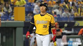 ▲中信兄弟外野手詹子賢台灣大賽首戰4打數沒有安打吞1K。（圖／記者劉彥池攝影）