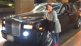 ▲單親媽媽伊與田美貴的勵志故事。（圖／翻攝自《「任意同行」願えますか？》節目）