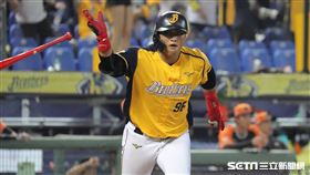 ▲中信兄弟蘇緯達敲出代打3分砲。（圖／記者劉彥池攝影）