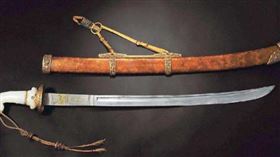 溥儀宣統寶刀（圖／翻攝自微博）