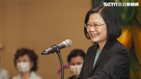 蔡英文接見「世界華人工商婦女企管協會訪問團」。（圖／總統府提供）