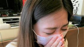 醫師張一誠說，咳嗽1至2週未好轉，夜間還會咳醒，可能是氣喘徵兆。（圖／記者楊晴雯攝）