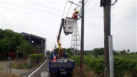 屏東長治鄉第2年發起路燈認養活動（1）長榮大學馬來西亞籍女大生遇害，路燈亮不亮成社會關注焦點。屏東長治鄉公所持續以點平安燈概念，2日在臉書粉絲專頁公告「點亮溫暖」路燈認養活動，這是長治鄉第2年發起路燈認養，盼保障鄉親安全。（長治鄉公所提供）中央社記者郭芷瑄傳真  109年11月2日