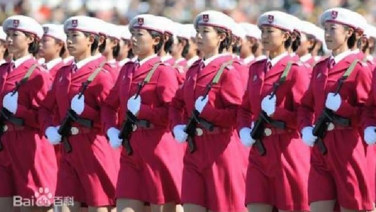為何中國入伍女兵很多！卻很少退伍？