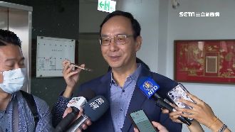 昔日子弟兵民調大勝　朱立倫老神在在