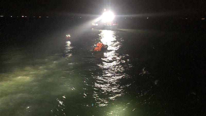 安平商港北堤防1釣客落海　送醫不治