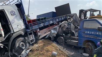 國3連結車「開上」轎車　1人死亡