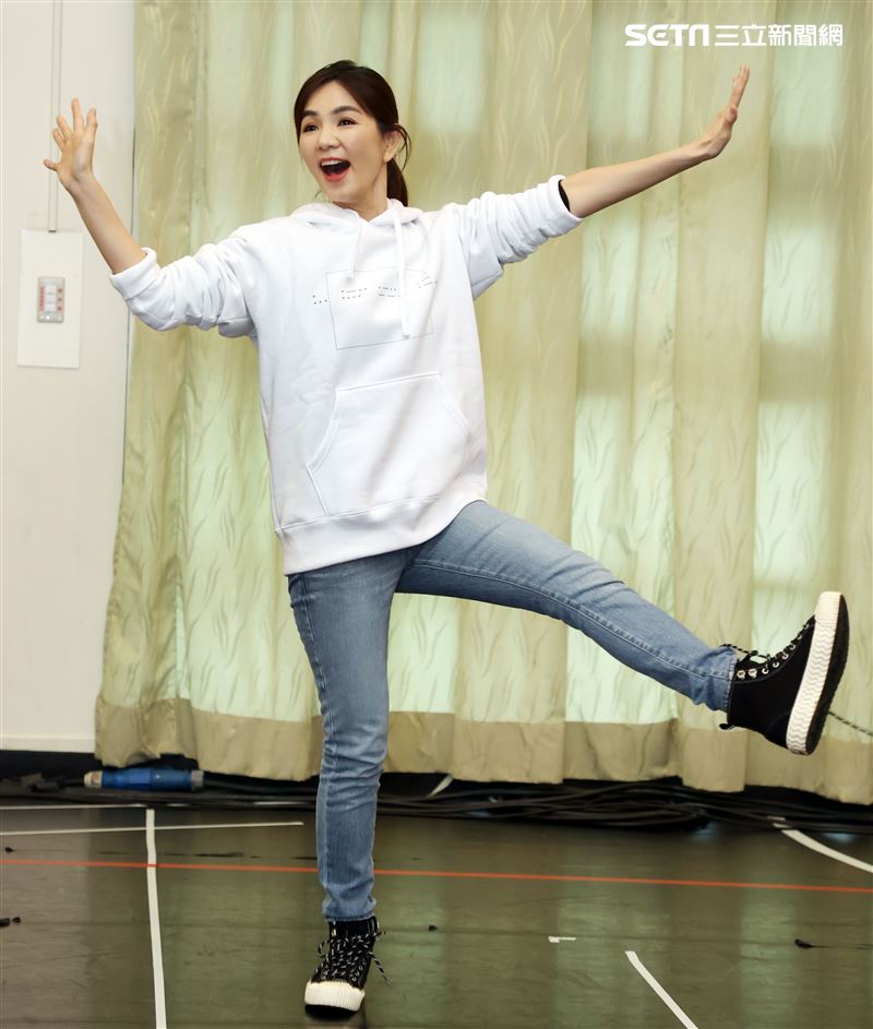 ELLA陳嘉樺首場巡迴演「艾拉秀」倒數開演彩排。（記者邱榮吉/攝影）