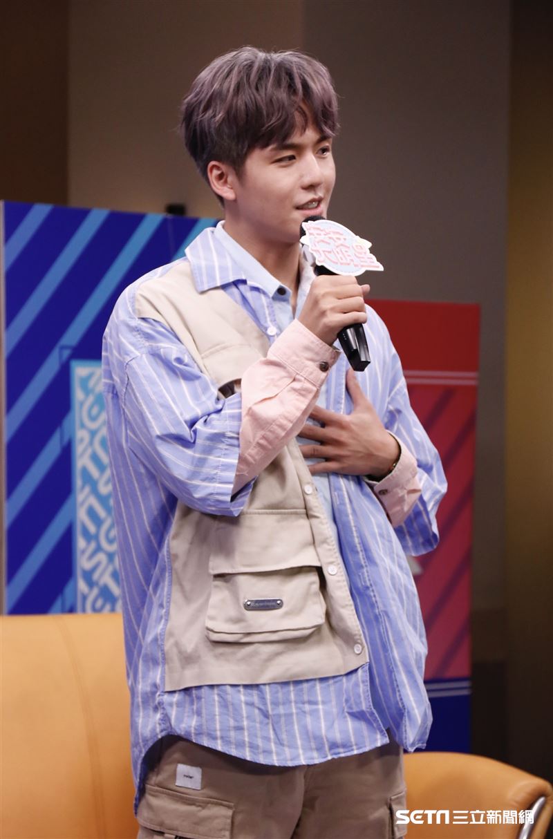 許凱皓與莊凌芸安安大明星。（圖／記者林聖凱攝影）