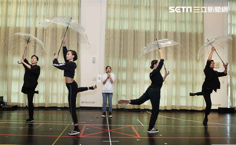 ELLA陳嘉樺首場巡迴演「艾拉秀」倒數開演彩排。（記者邱榮吉/攝影）