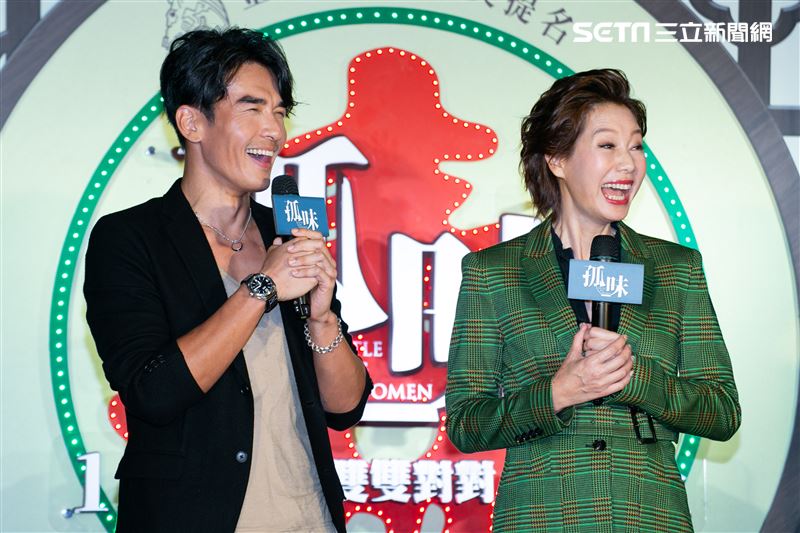 《孤味》首映會 監製 廖慶松、監製 徐若瑄、導演許承傑、陳淑芳、謝盈萱、孫可芳、丁寧、楊一展、陳姸霏。（記者楊澍/攝影）