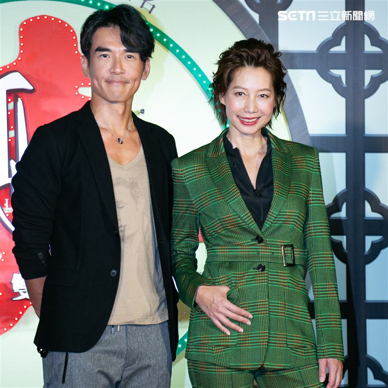 《孤味》首映會 監製 廖慶松、監製 徐若瑄、導演許承傑、陳淑芳、謝盈萱、孫可芳、丁寧、楊一展、陳姸霏。（記者楊澍/攝影）