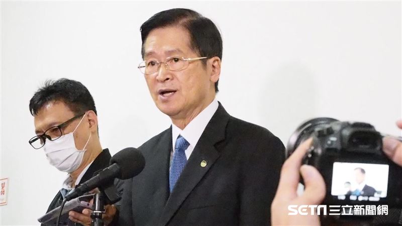 被疑軍火商進出中科院　嚴德發反擊了
