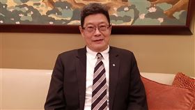 耀登科技推出5G高頻陣列天線模組網通天線廠耀登科技董事長張玉斌3日表示，看好5G市場潛力，推出5G高頻陣列天線模組，並搭配測試認證、儀器設備代理銷售業務搶市。中央社記者潘智義攝　109年11月3日