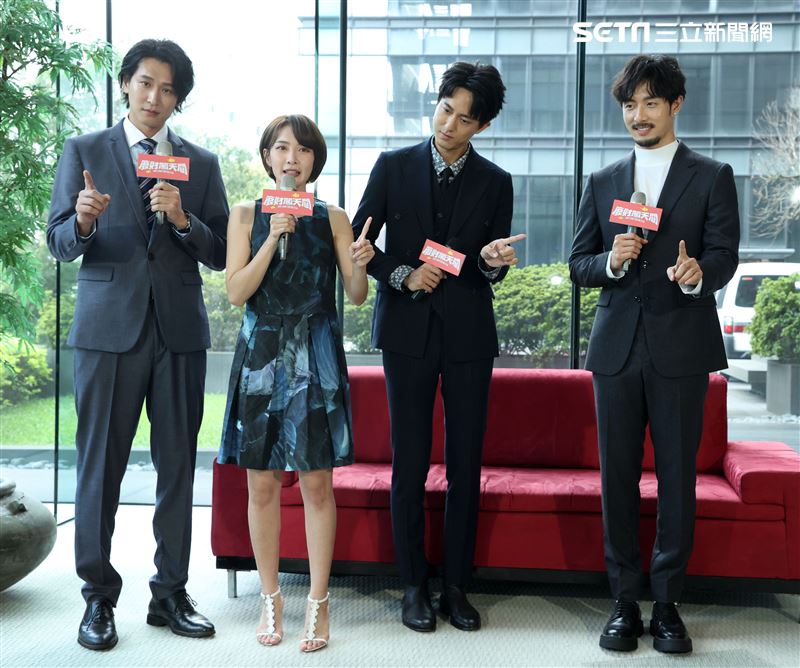 邵翔、李亦捷、邱昊奇、管麟「廢財闖天關」卡司發佈會。（記者邱榮吉/攝影）