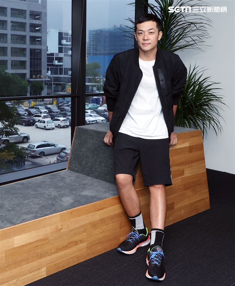 姚元浩三立新聞網專訪。（記者邱榮吉/攝影）