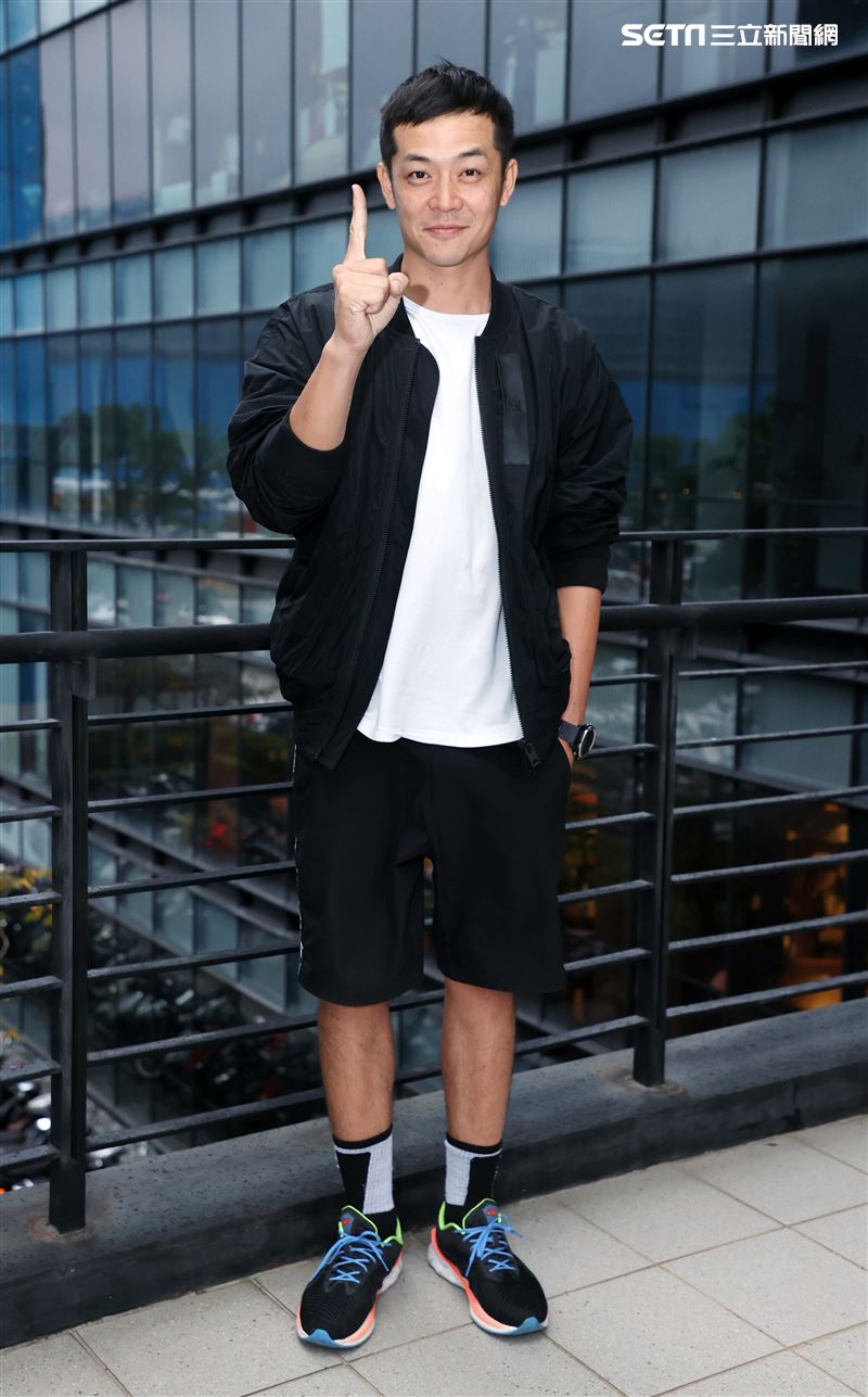 姚元浩三立新聞網專訪。（記者邱榮吉/攝影）