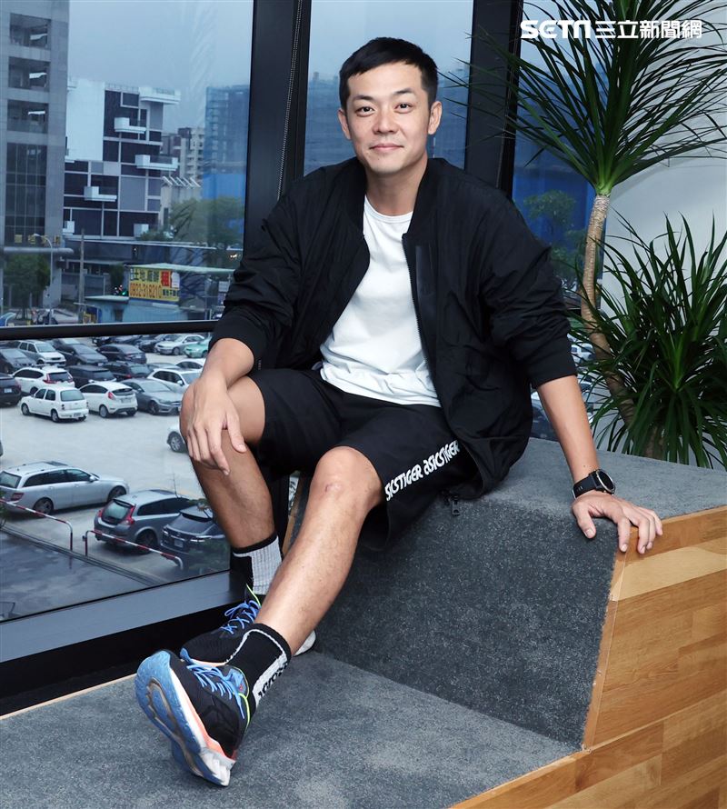 姚元浩三立新聞網專訪。（記者邱榮吉/攝影）