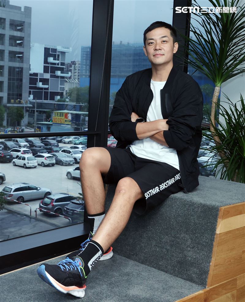 姚元浩三立新聞網專訪。（記者邱榮吉/攝影）