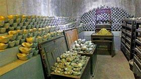 抄和珅家空手而回！嘉慶得知後只說2字　挖出數億兩白銀…（圖／翻攝自微博）