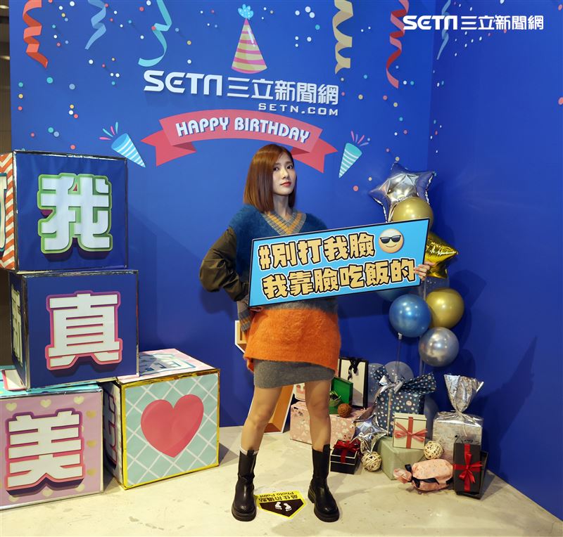 蔡黃汝祝福三立新聞網7周年生日快樂。（記者邱榮吉/攝影）