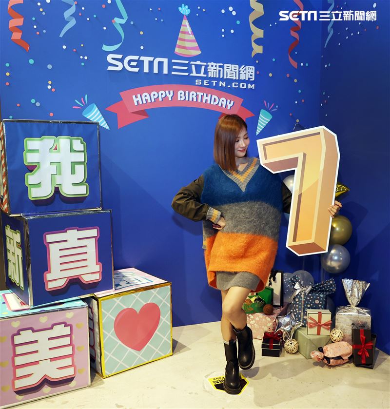 蔡黃汝祝福三立新聞網7周年生日快樂。（記者邱榮吉/攝影）
