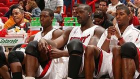 NBA／澡堂裸體大戰！俠客大爆往事
NBA,邁阿密熱火,Shaquille O'Neal,Dorrell Wright,Udonis Haslem,裸體,打架
翻攝自推特