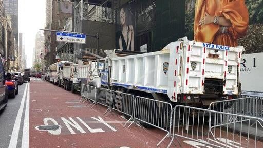 示威者聚集川普大廈！警急派卡車包圍